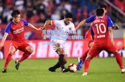 雷竞技:上海上港队员士气高涨，轻松取得比赛胜利