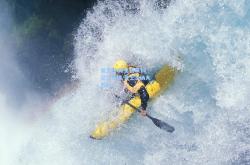 雷竞技:库里狂飙12记三分球 勇士主场大胜湖人